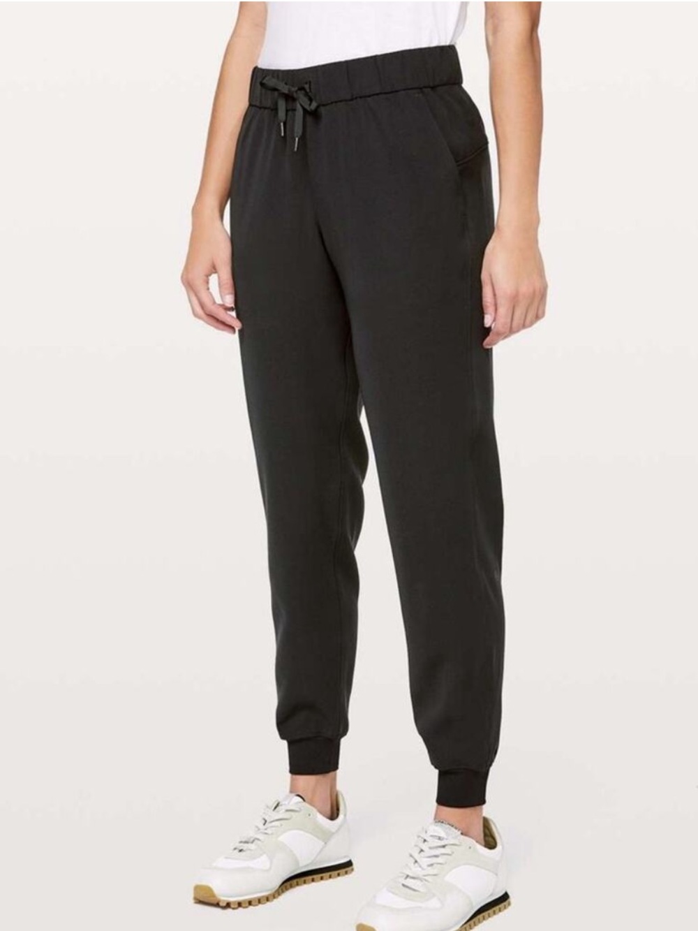 Lululemon On The Fly Crop Jogger Black Drawstring Waist Size 4